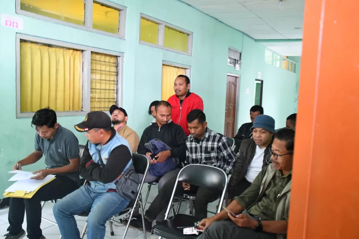 Dinas Komunikasi dan Informatika Kabupaten Manggarai menggelar Rapat Evaluasi Penggunaan Anggaran Kerja Sama Publikasi dengan Media. (Diskominfo Manggarai/ Ide Nusantara)
