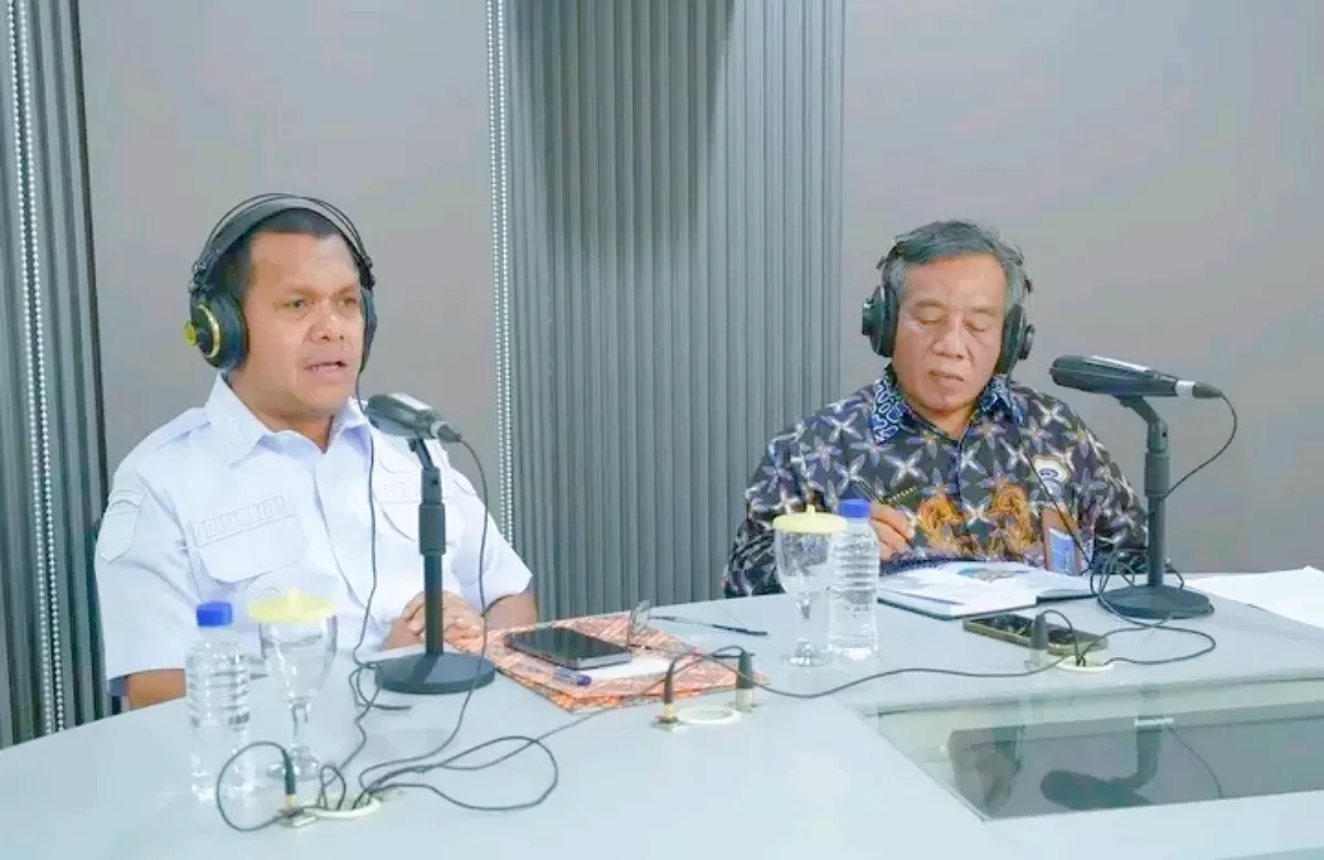 Hadir sebagai narasumber dalam dialog RRI Pro 1 Kupang, Gubernur NTT, Emanuel Melkiades Laka Lena, bersama Kepala Perwakilan Badan Pengawasan Keuangan dan Pembangunan (BPKP) Provinsi NTT, Kapsari (Foto:Biro Setda Prov NTT)