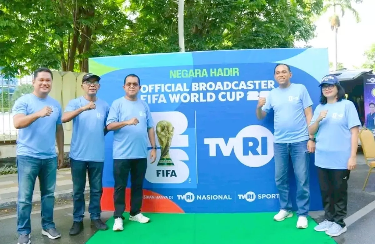 Gubernur NTT, Emanuel Melkiades Laka Lena, saat menghadiri kegiatan Kick Off Piala Dunia FIFA 2026 yang diselenggarakan oleh LPP TVRI Stasiun NTT di Arena Car Free Day (CFD) depan Kantor Gubernur NTT (Foto:Biro setda prov NTT)