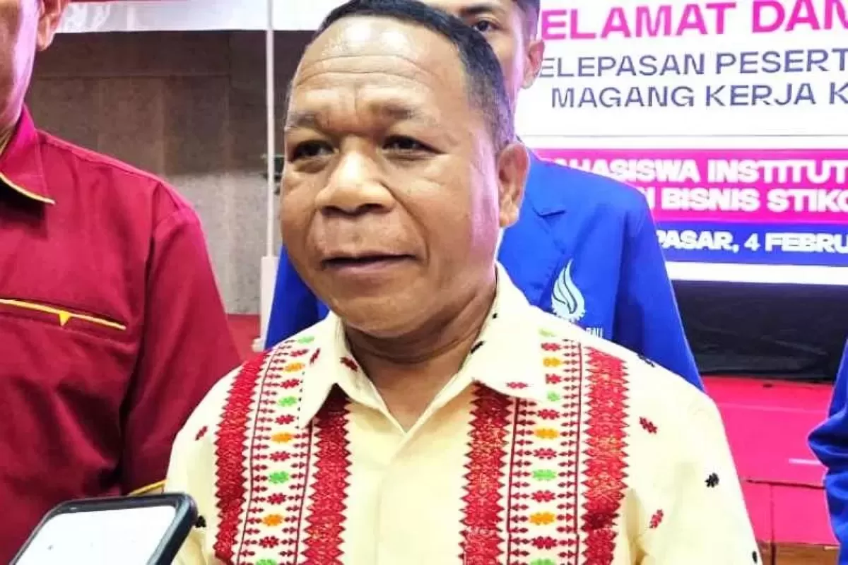 Bupati Ngada, Raymundus Bena (Foto: Radarbali)