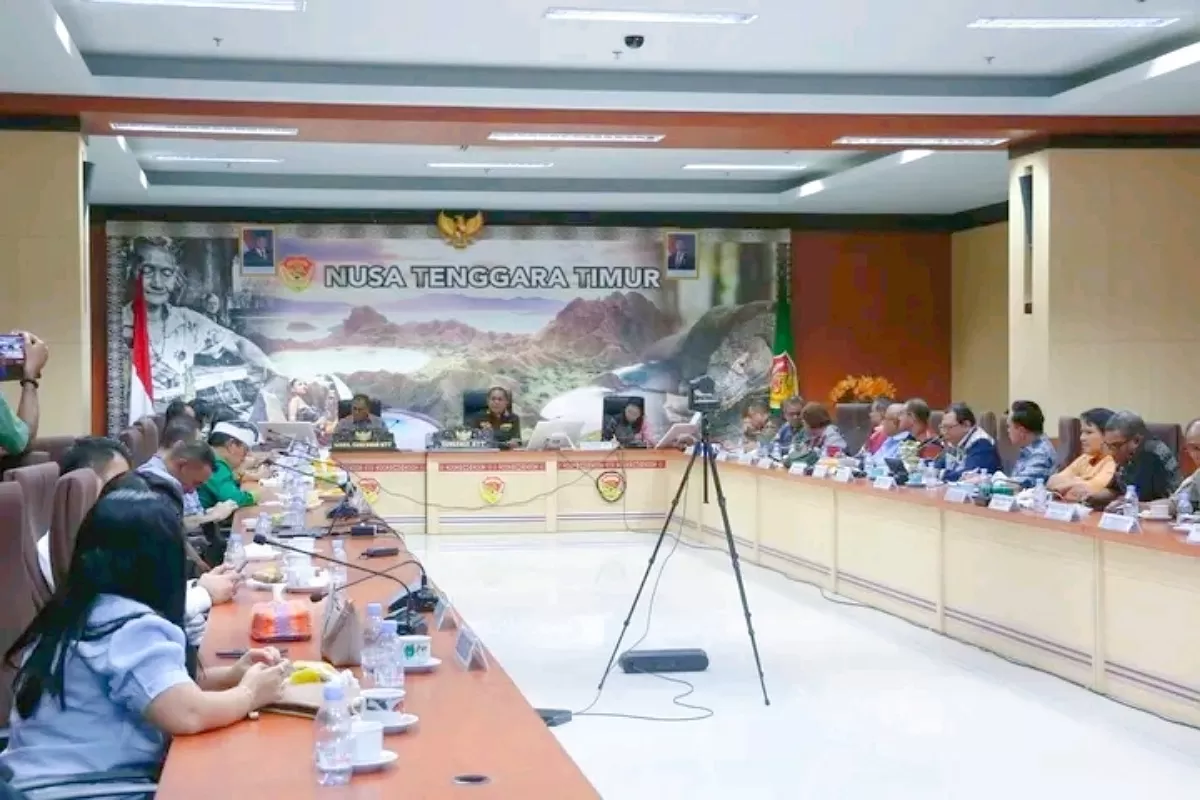 Pemerintah Provinsi Nusa Tenggara Timur menggelar Rapat Evaluasi Pendataan dan Program Bagi Orang Miskin (Foto:Biro Setda Prov NTT)