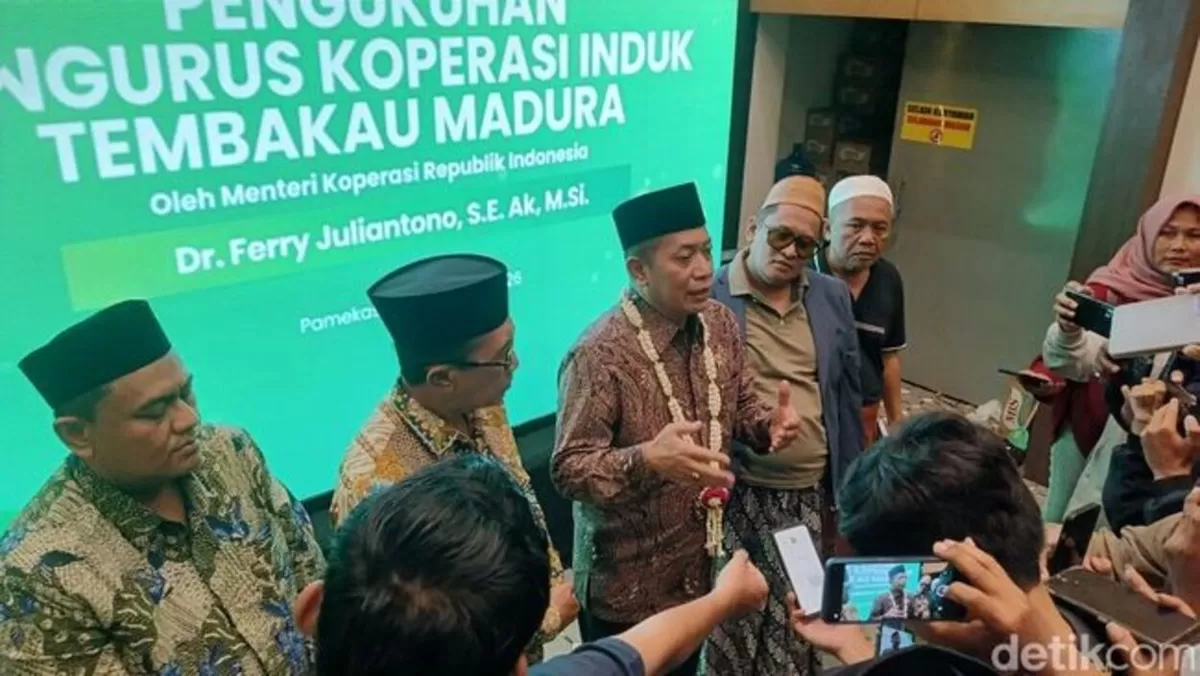 Pamekasan Jadi Contoh Nasional, Menkop Ferry Juliantono Apresiasi Gerak Cepat Koperasi Merah Putih