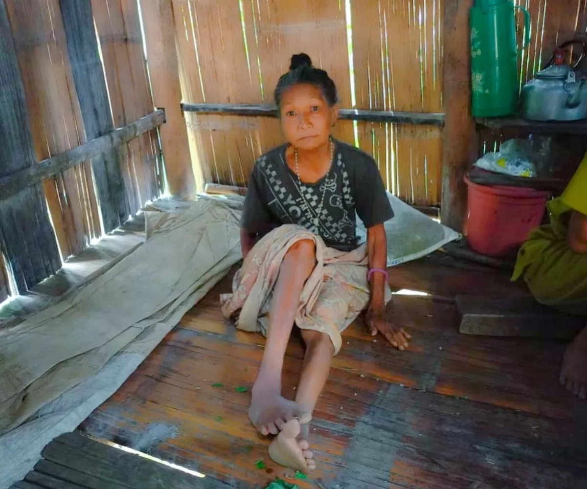 Mama Susana Sau Janda Lansia penderita stroke di Desa Mokel Manggarai Timur