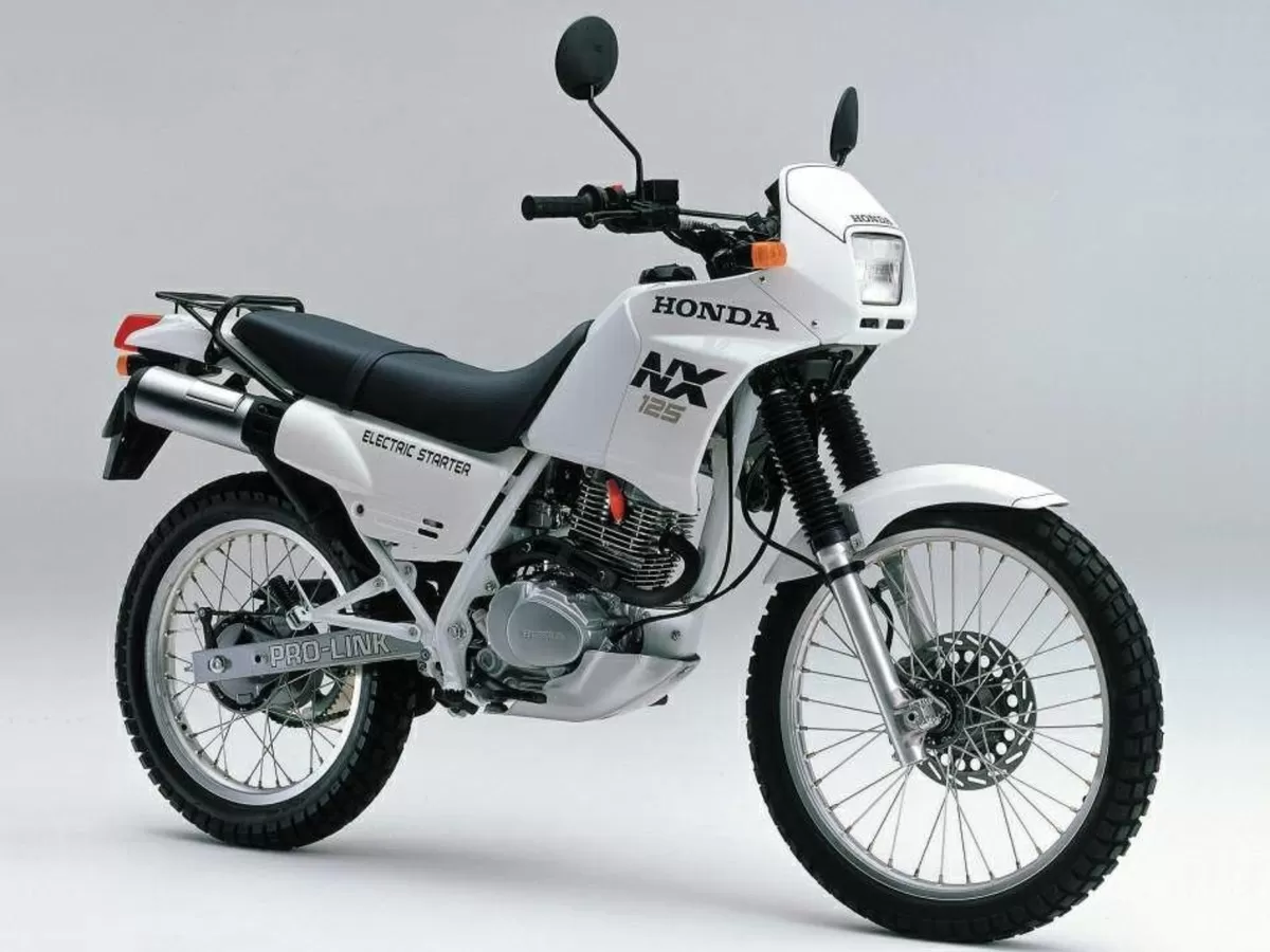  Peluncuran Honda NX125 2026 seolah menjadi jawaban bagi generasi muda yang haus akan gaya dan identitas di jalanan skutik. ( Honda NX125/pint.)
