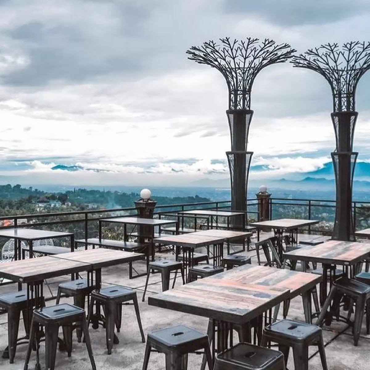 Ilustrasi: Tempat Wisata di Punclut Bandung