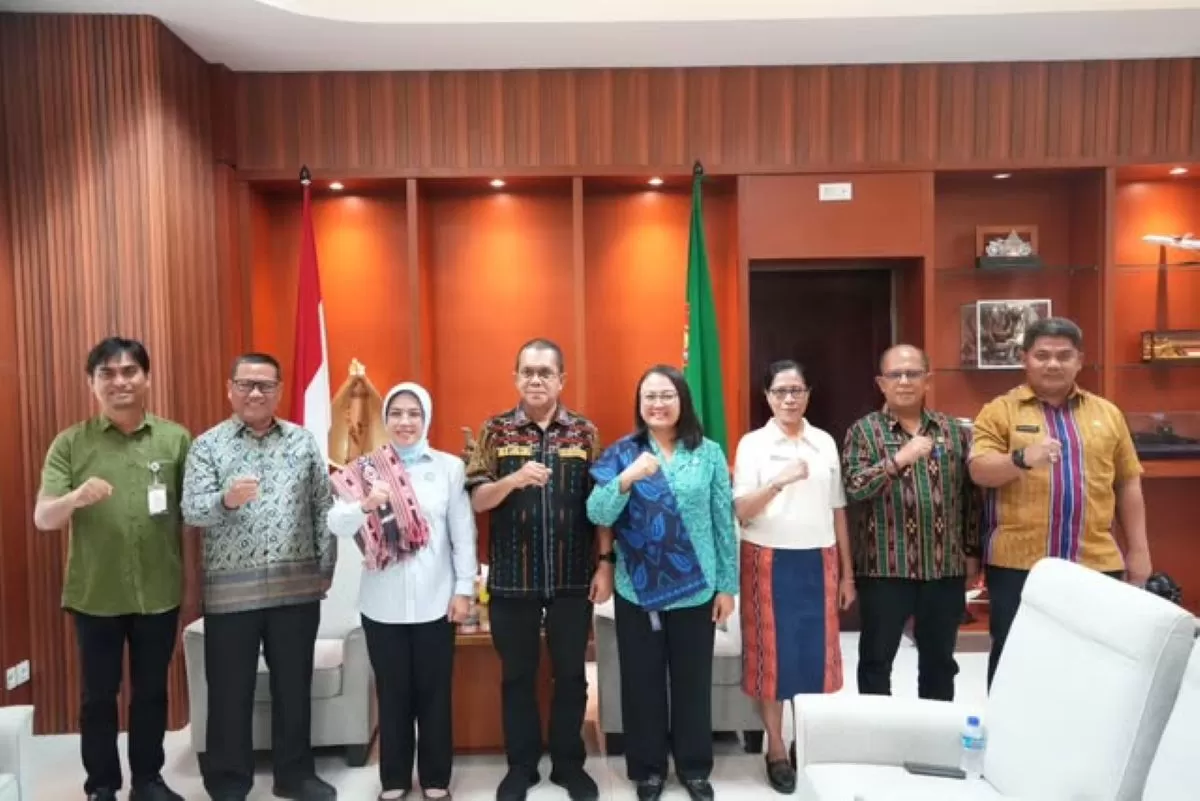 Banten Bantu NTT Rp3 Miliar Pascagempa, Gubernur Melki Laka Lena Ungkap Makna di Baliknya. (Instagram/@melkilakalena.official)