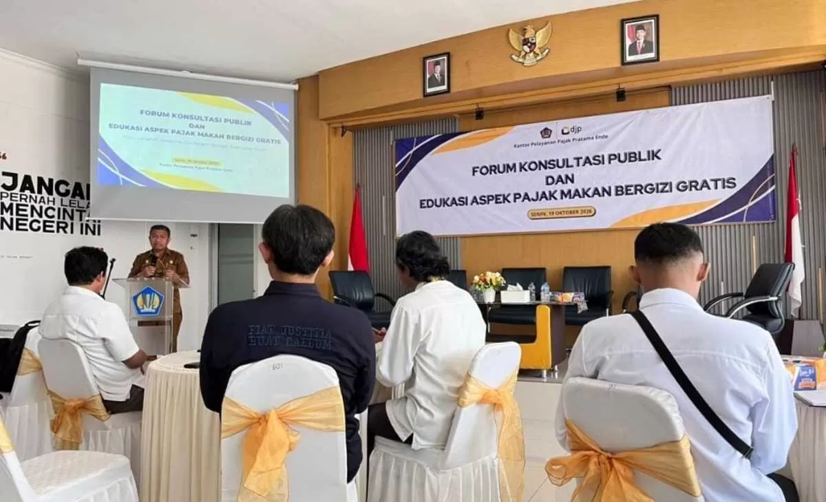 Wakil Bupati Ende, Dr. drg. Dominikus Minggu Mere, M.Kes., menyampaikan sambutan sekaligus membuka secara resmi Forum Konsultasi Publik dan Edukasi Aspek Pajak Makan Bergizi Gratis yang diselenggarakan oleh Kantor Pelayanan Pajak (KPP) Pratama Ende. (Alfaro Remba)