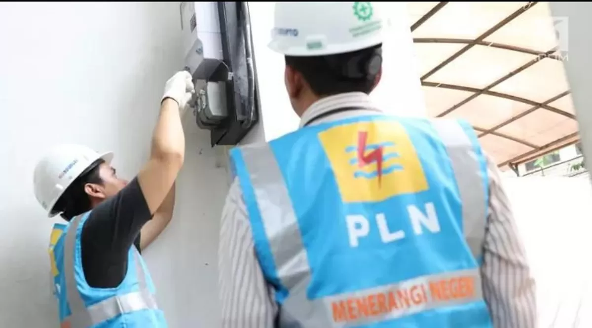 Cek tarif listrik PLN Januari 2026 lengkap, selisih harga token semua golongan, serta simulasi kWh token Rp200 ribu. (PLN)