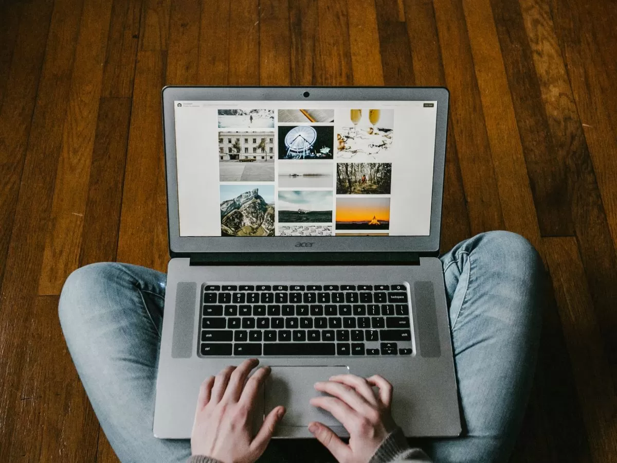 Rekomendasi pekerjaan freelance dengan gaji dolar untuk pemula. (Andrew Neel/Pexels)