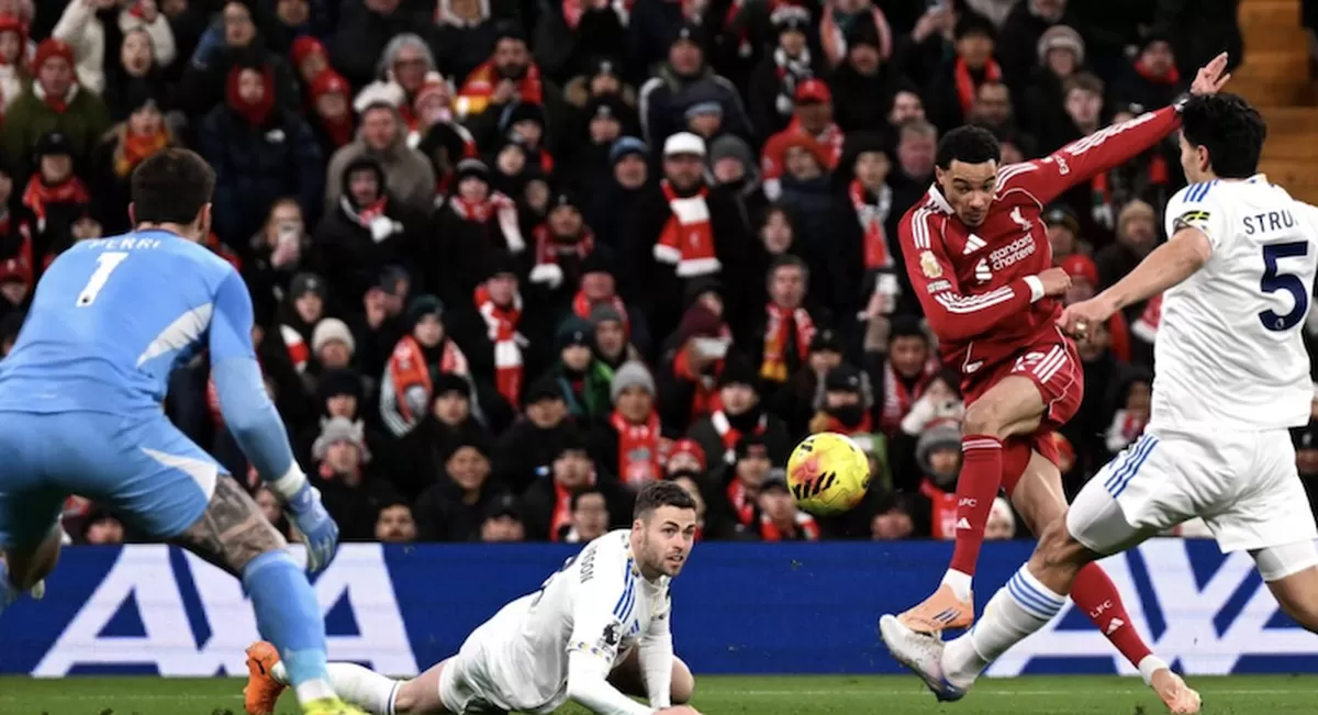 Hugo Ekitike gagal memanfaatkan peluang emas Liverpool di menit ke-32 - WartaPesona.com (Foto: :Liverpoolfc.com)