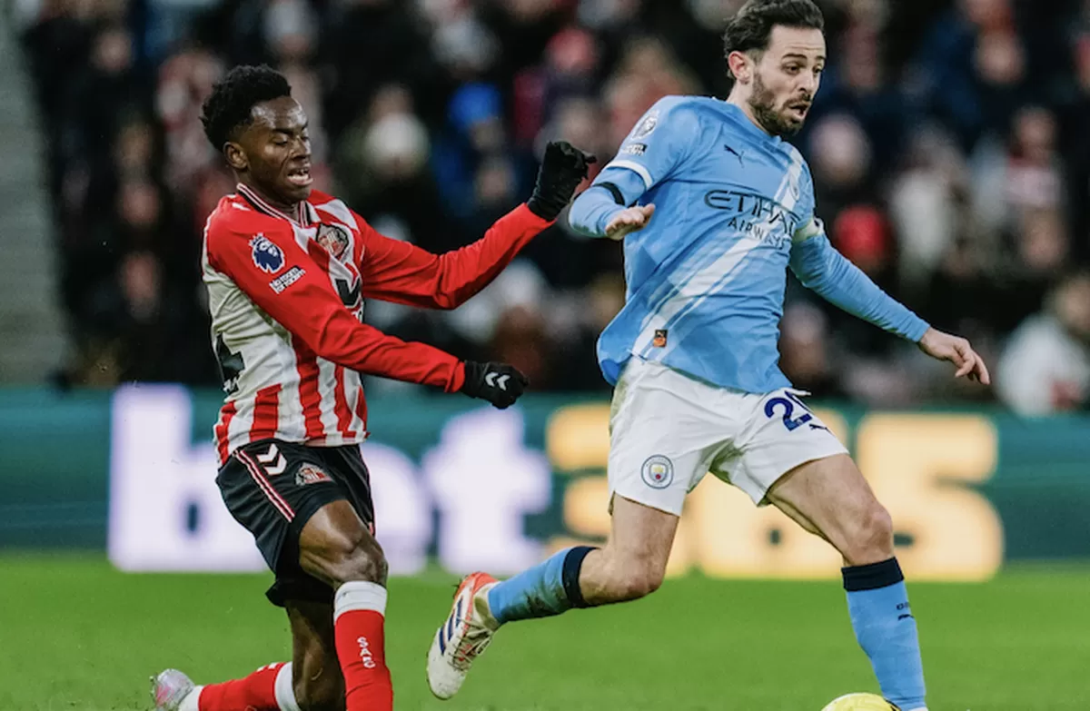 Pemain Manchester City berusaha menembus pertahanan solid Sunderland di Stadium of Light pada pertandingan Liga Inggris yang berakhir imbang 0-0, Jumat 2 Januari 2026 - WartaPesona.com (Foto : Mancity.com)