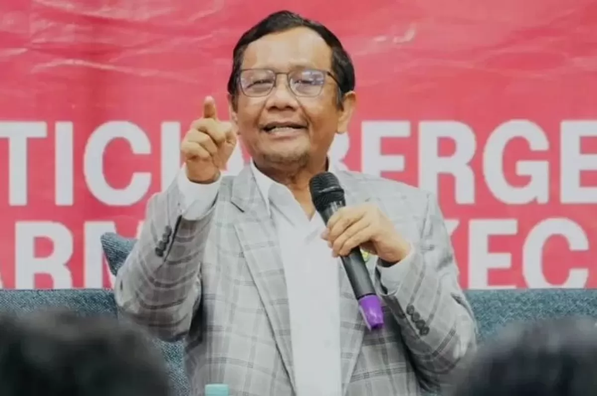 Mahfud MD terkait aksi teror terhadap para influencer yang sempat viral di medsos - WartaPesona.com (Kilas Metro)