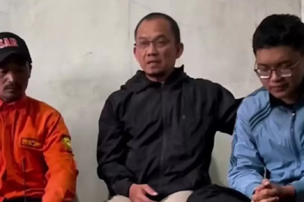 Ayah Syafiq Ali Ungkap Kini akan Menyayangi dan Anggap Himawan Seperti Anaknya Sendiri, Keikhlasannya Tuai Pujian dari Warganet - WartaPesona.com (Lamongan Network - Jatim Network)