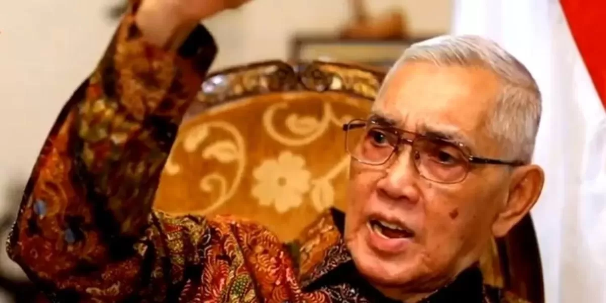 Try Sutrisno, Wakil Presiden ke-6 Indonesia Itu Kini Telah Berpulang di Usia 90 Tahun - WartaPesona.com (Kilas Metro)