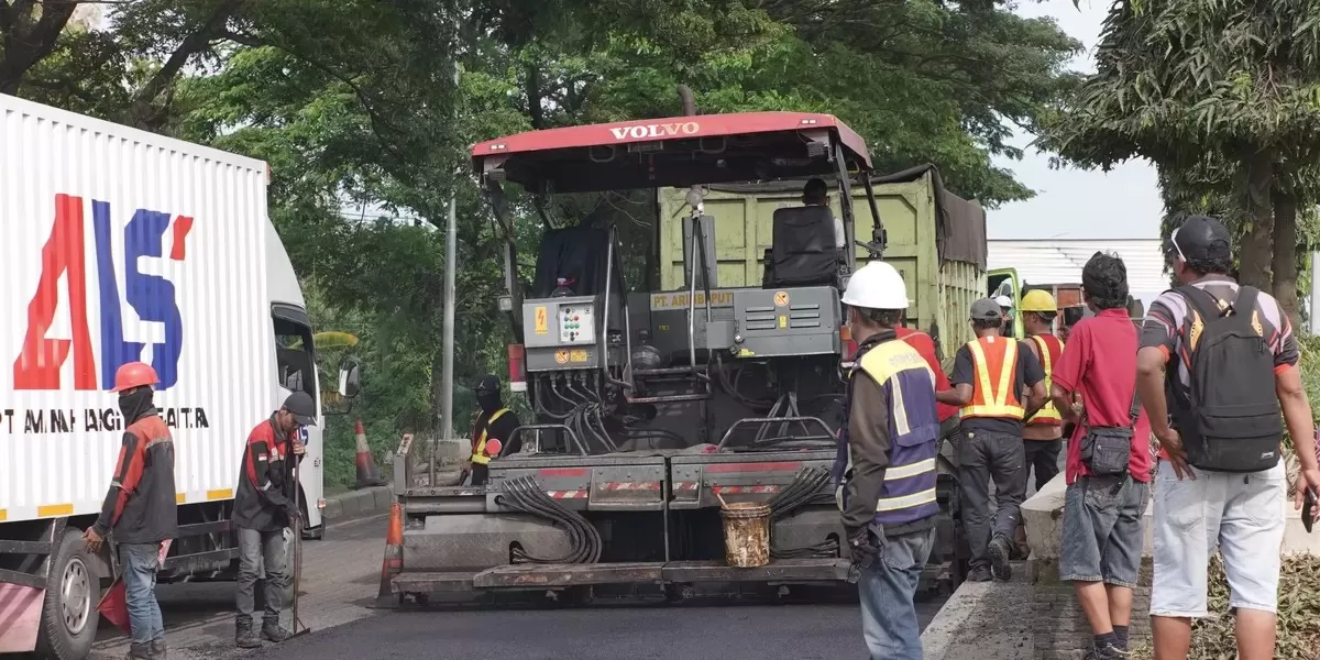 Sambut Mudik Lebaran 2026, Pemerintah Kebut Perbaikan Jalan Berlubang di Jalur Pantura - WartaPesona.com (Suara Merdeka Jakarta)