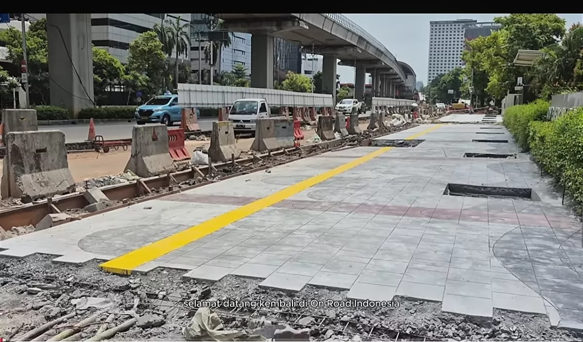 Jalan HR Rasuna Said Jakarta yang sedaang dalam penataan. (Youtube @onroadindonesia)