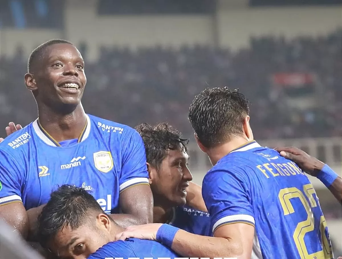 Pemain Adhyaksa FC Banten merayakan gol mereka ke gawang Persipura Jayapura. (Instagram @adhyaksa fcbanten)