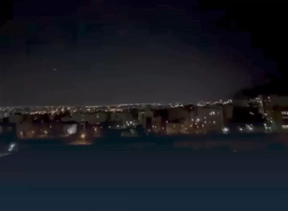 Suasana malam di Ibu Kota Teheran.