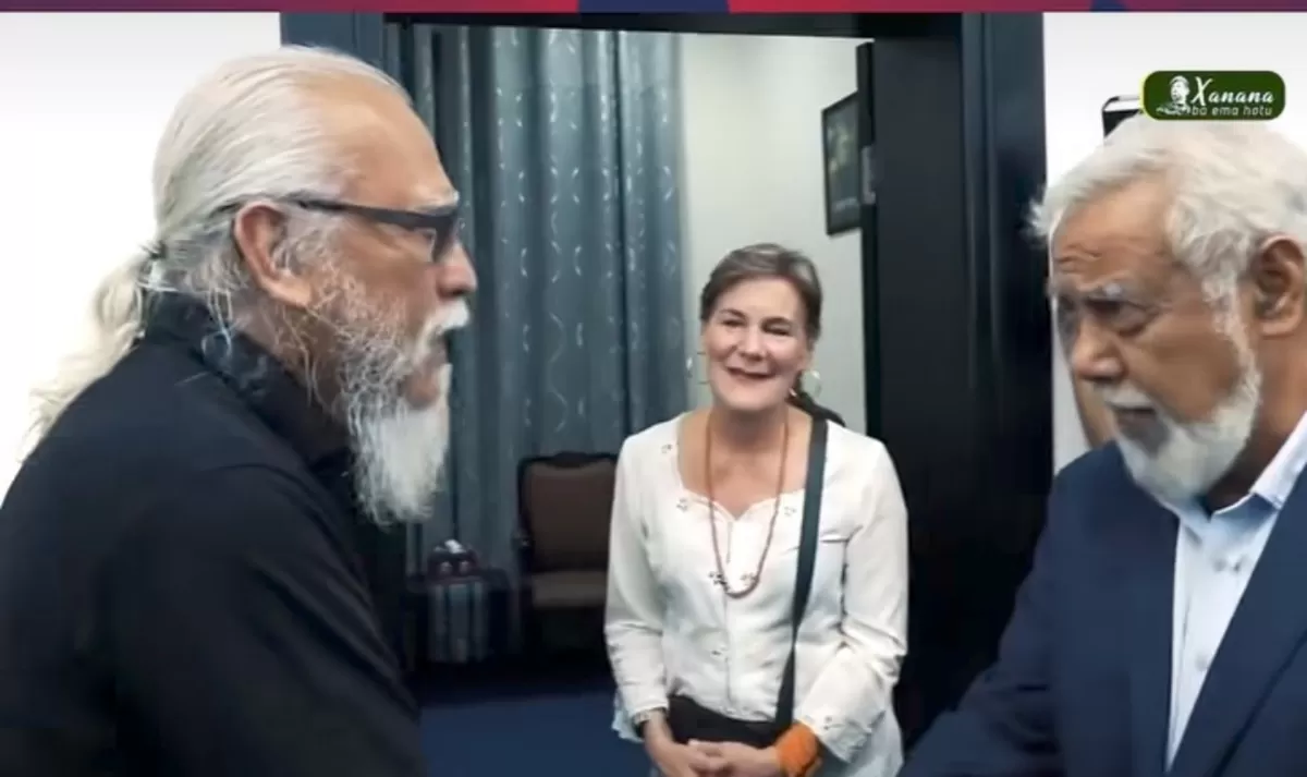 Iwan Fals (kiri) dan Xanana Gusmao (kanan).