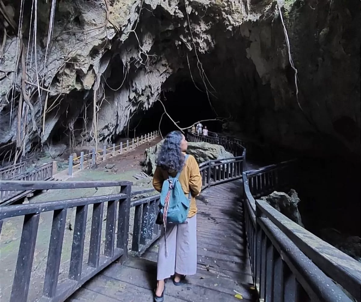 Gua Jepang. (Instagram @beautifulbiak)