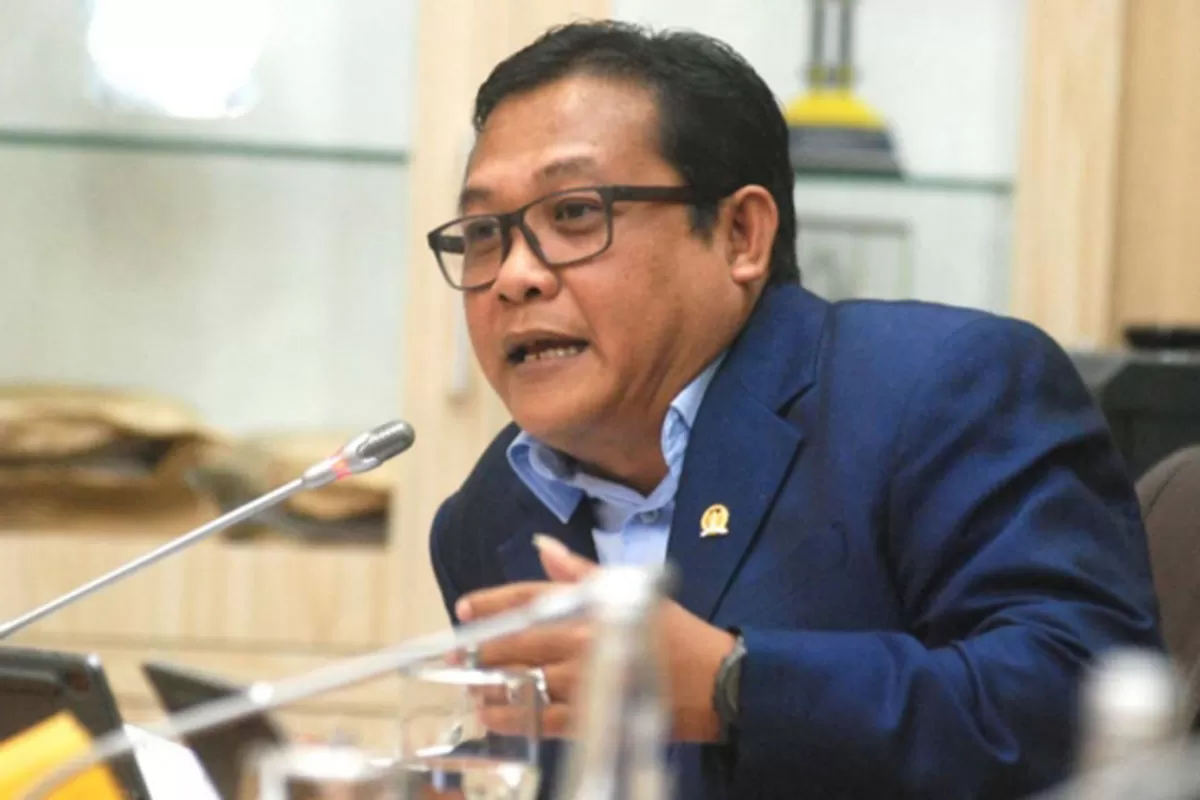 Anggota Komisi IV DPR RI Fraksi PDI Perjuangan, Sonny T. Danaparamita, menaruh perhatian serius terhadap tragedi kecelakaan pesawat ATR 42-500 di wilayah Sulawesi. (Dok. DPR RI)