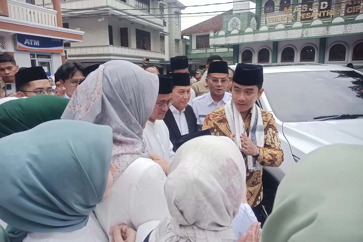 Di hadapan Wapres Gibran, Cecep memaparkan tiga kebutuhan utama Tasikmalaya, dari sarana olahraga hingga transportasi pariwisata. (Instagram/cecepnurulyakin77)