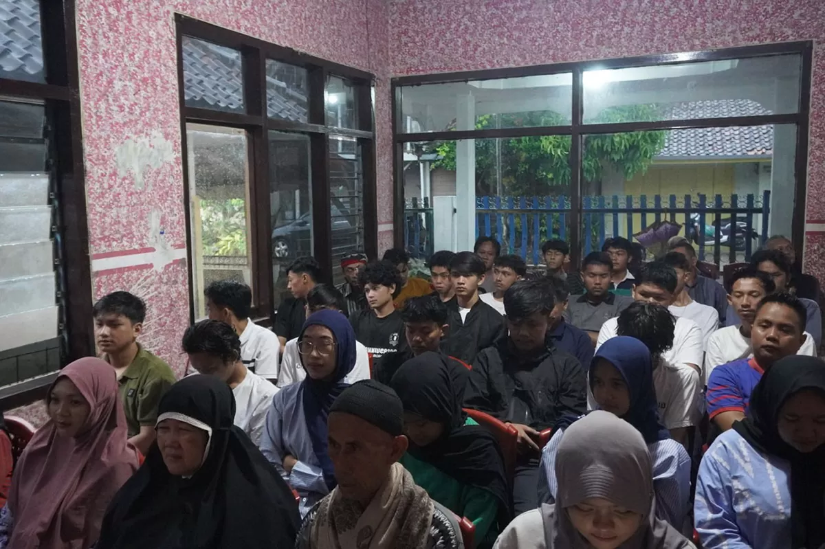 Sorotan Dialog Wakil Rakyat di Singaparna, lapangan kerja terbatas dan ruang kreativitas minim jadi perhatian utama masyarakat di Kabupaten Tasikmalaya, Sabtu (17/1/2026). (Dok. DFK)