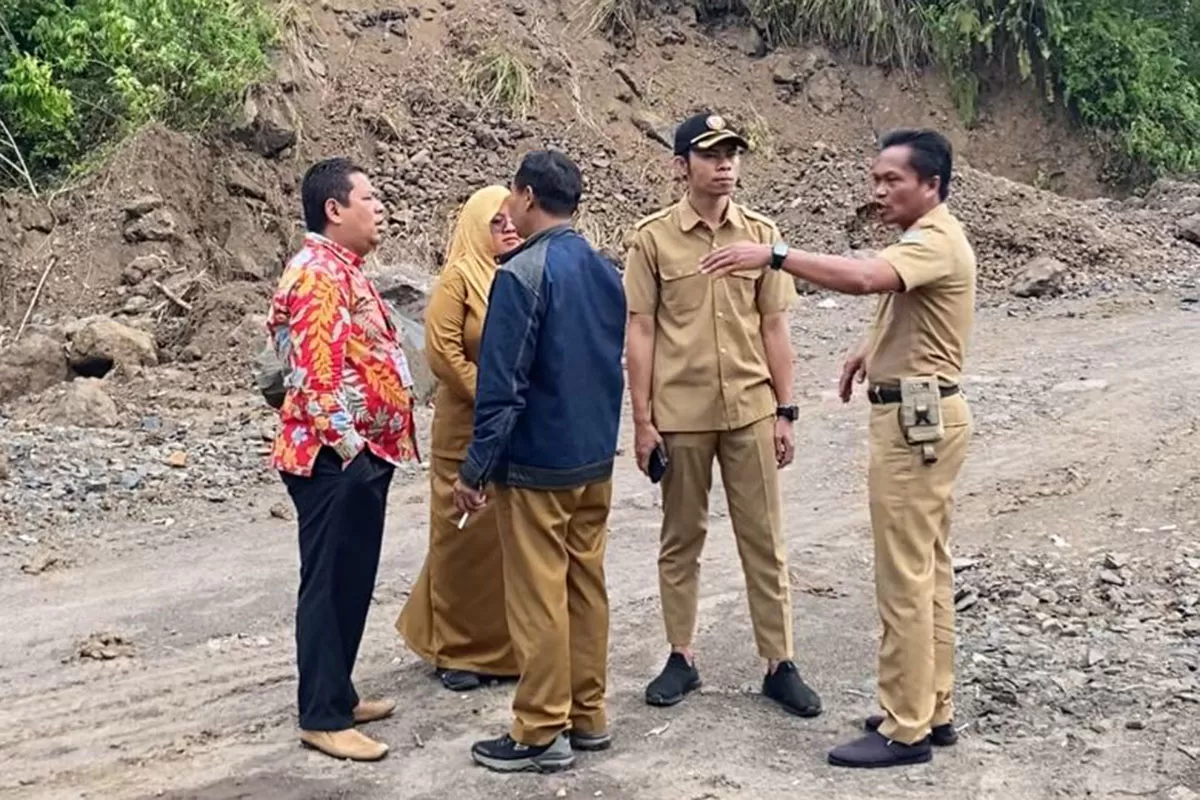 Penertiban Tambang Ilegal Galian C Bungursari menyeret PDIP Kolta Tasikmalaya ke pusaran polemik sikap politik internal. (Dok. Asep M.S)
