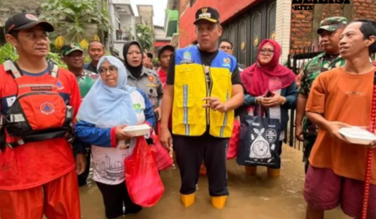 Banjir Bekasi jadi viral media sosial. Curhatan ibu-ibu Bekasi soal banjir berulang wakili keresahan warga terdampak. (Instagram/bekasi.kita)