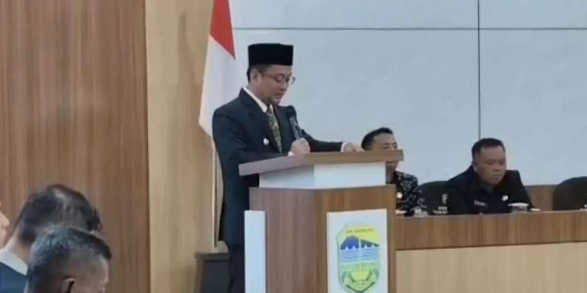 Sebanyak 14 pejabat Pemkab Tasikmalaya resmi dilantik Bupati Cecep Nurul Yakin. Ini daftar nama dan jabatan lengkapnya. (Dok. DFK)
