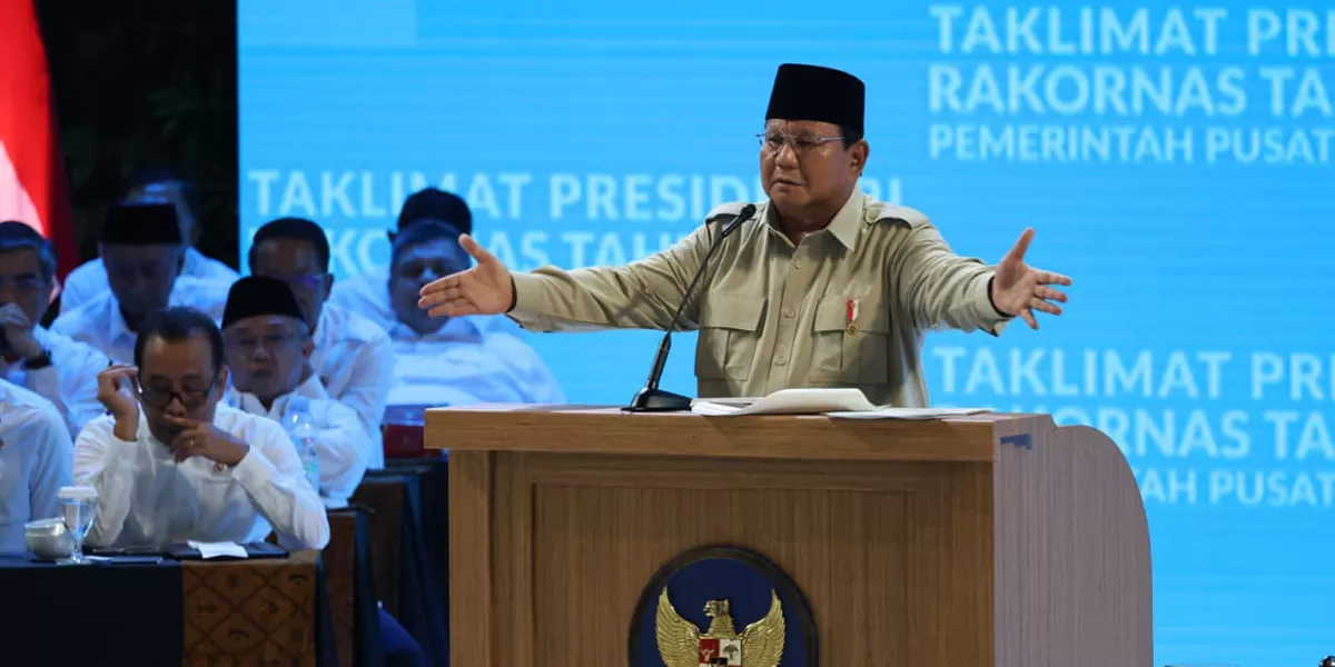 Prabowo serukan persatuan elite, kelola kekayaan alam untuk hapus kemiskinan dan tingkatkan kesejahteraan rakyat,&nbsp;dalam Rakornas Pemerintah Pusat dan Daerah di Sentul, Bogor, Senin (2/2/2026). (Dok. Setkab)