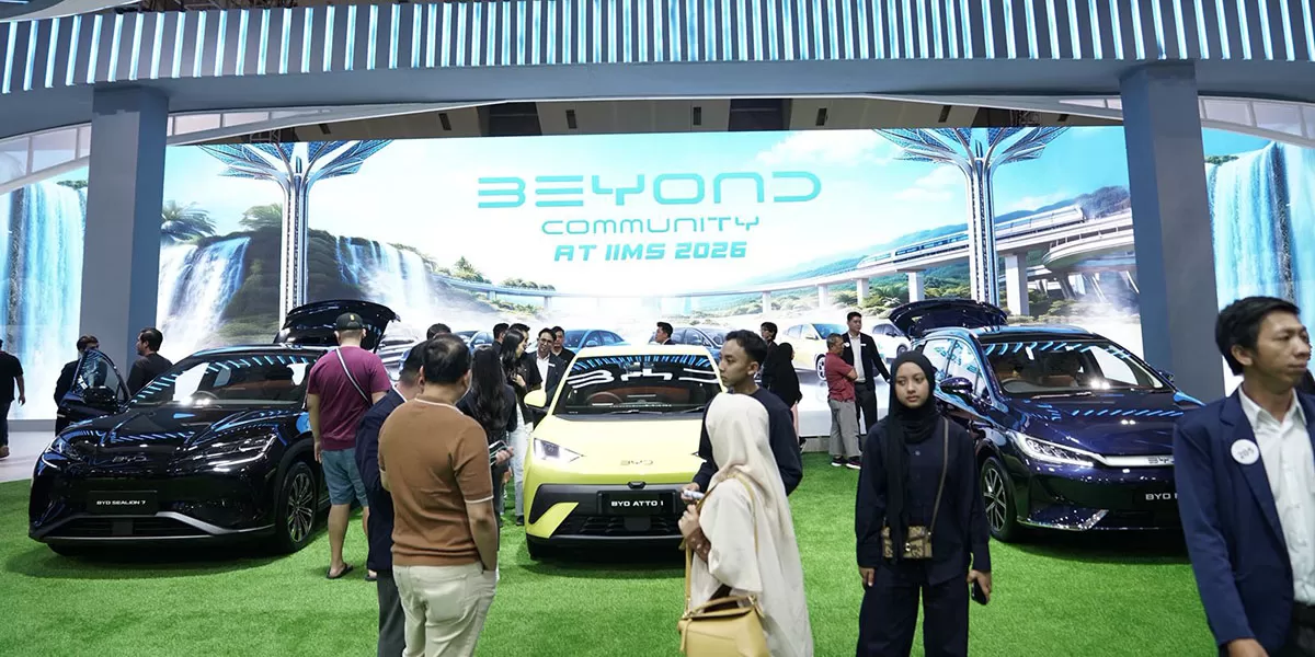 Booth BYD IIMS 2026 mempertemukan BEYOND Community dan publik lewat cerita langsung pengguna kendaraan listrik BYD. (Dok. BYD)