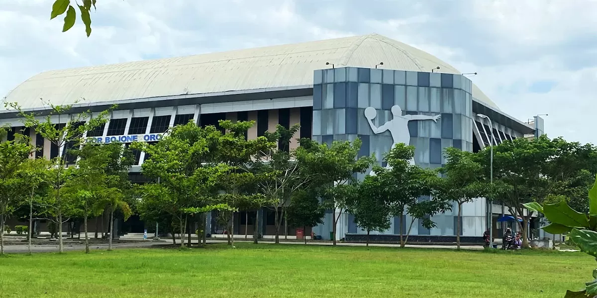 GOR Bojonegoro siap menggelar Proliga 2026. Simak cara beli tiket resmi lewat Artatix dan rasakan langsung atmosfer panas voli nasional pada 12-15 Februari 2026.   (Foto: Sri Restu Wahyuningsih)