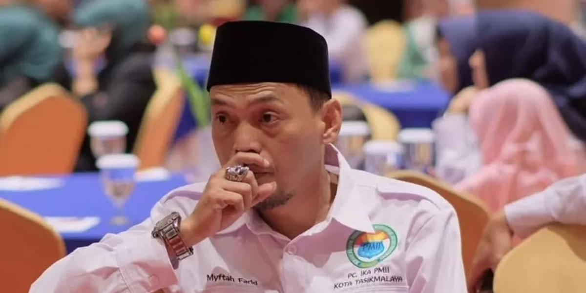 Myftah Farid, S.IP, Sekertaris Umum IKA PMII sekaligus Ketua Generasi Muda Nahdlatul Ulama Kota Tasikmalaya jelaskan Analogi Puasa Bicara Suami Istri soal Sumbatan Komunikasi di Internal Pemerintahan Kota Tasikmalaya. (Dok. Asep M.S)