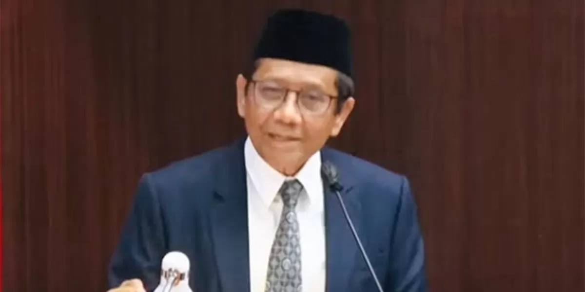 Skor IPK 2025 turun, Mahfud MD singgung kepastian hukum dan kinerja KPK yang dinilai berdampak ke investor. (Instagram/mohmahfudmd)