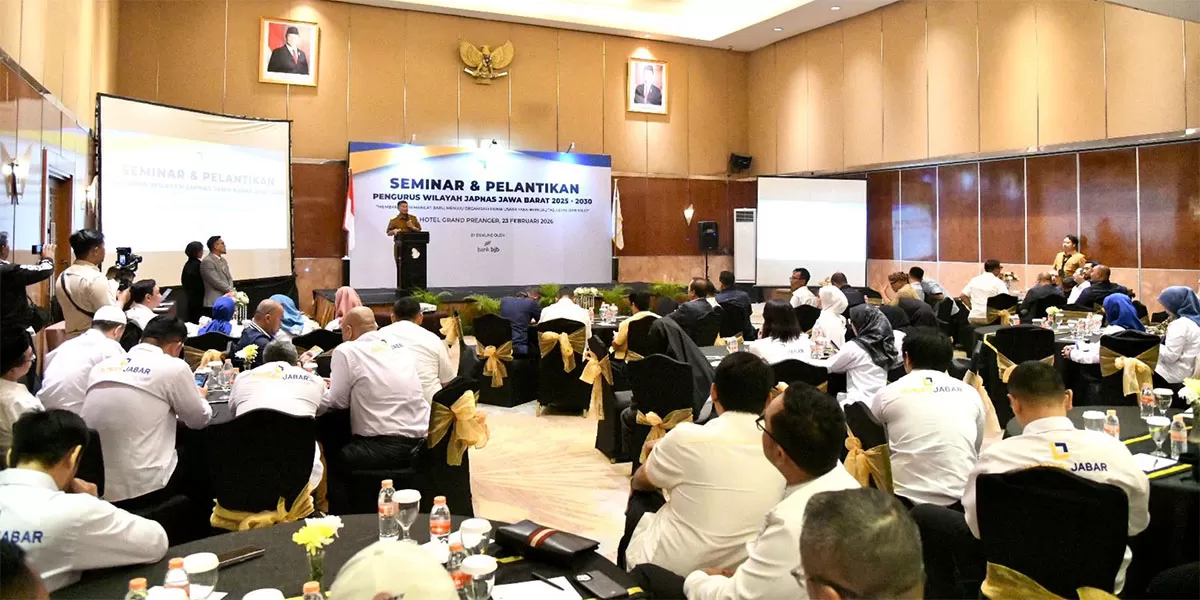 Wagub Jabar Erwan Setiawan dorong Japnas Jabar jadi pembina umkm jabar demi pertumbuhan berkelanjutan, disampaikan saat pelantikan PW Japnas 2025&ndash;2030 di Kota Bandung, Senin, 23 Februari 2026.  (Dok. Kominfo Jabar)