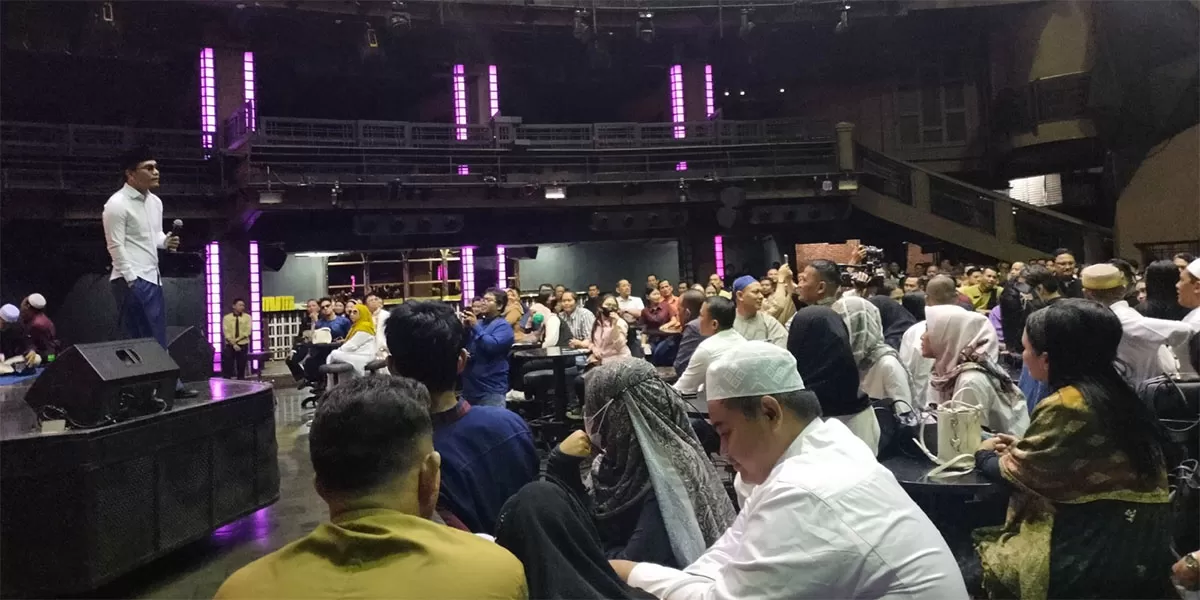Gus Miftah isi tausiah dan buka puasa di klub malam Colosseum Jakarta pada Selasa, 24 Februari 2026. (Dok. Promedia)