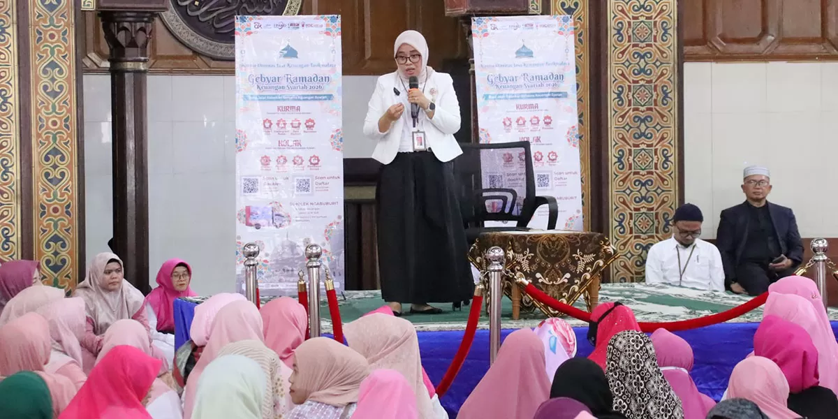 OJK Tasikmalaya jalankan GERAK Syariah, Nofa Hermawati ajak jamaah Kota Tasikmalaya bijak kelola keuangan, Rabu 25 Februari 2026. (Dok. Humas OJK Tasikmalaya)