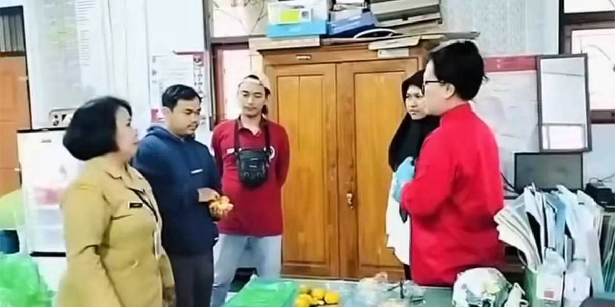 Viral MBG Salatiga, kepala sekolah protes menu makan bergizi gratis dan ingatkan dana berasal dari pajak rakyat. (TikTok/kabarin.aja)