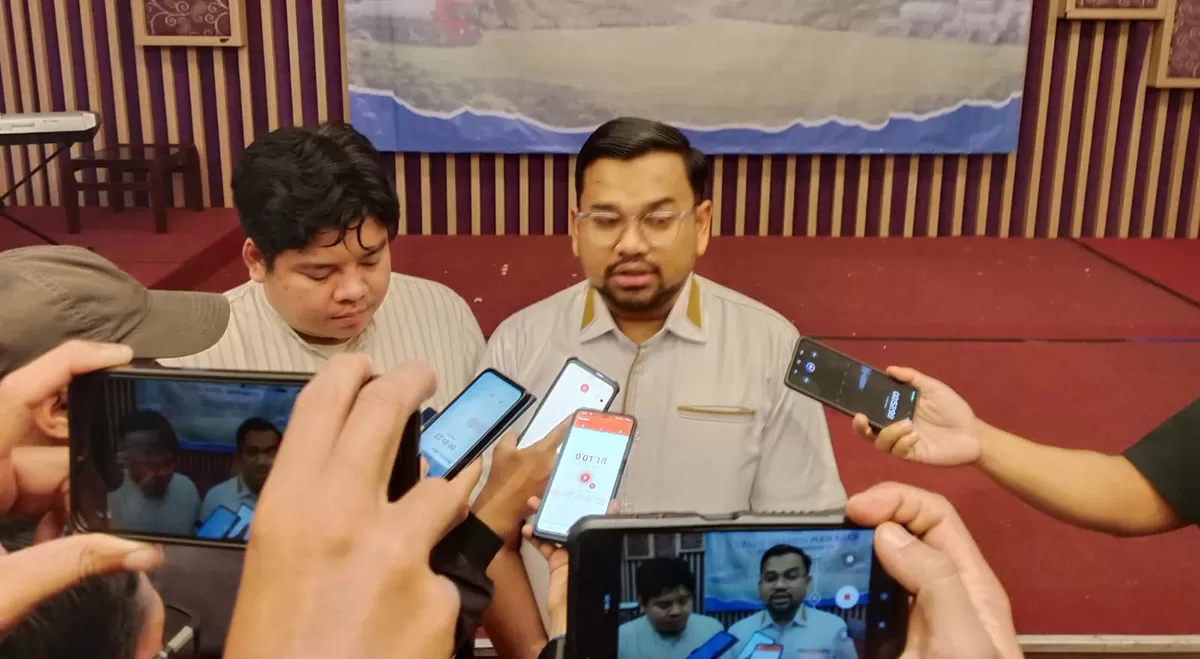 Sales Branch Manager Ritel VI PT Pertamina wilayah Tasikmalaya hingga Pangandaran Faishal Fahd memberikan keterangan kepada wartawan terkait kepastian kelancaran distribusi energi menjelang Hari Raya Idulfitri 1447 H. (Dok. Asep M.S)