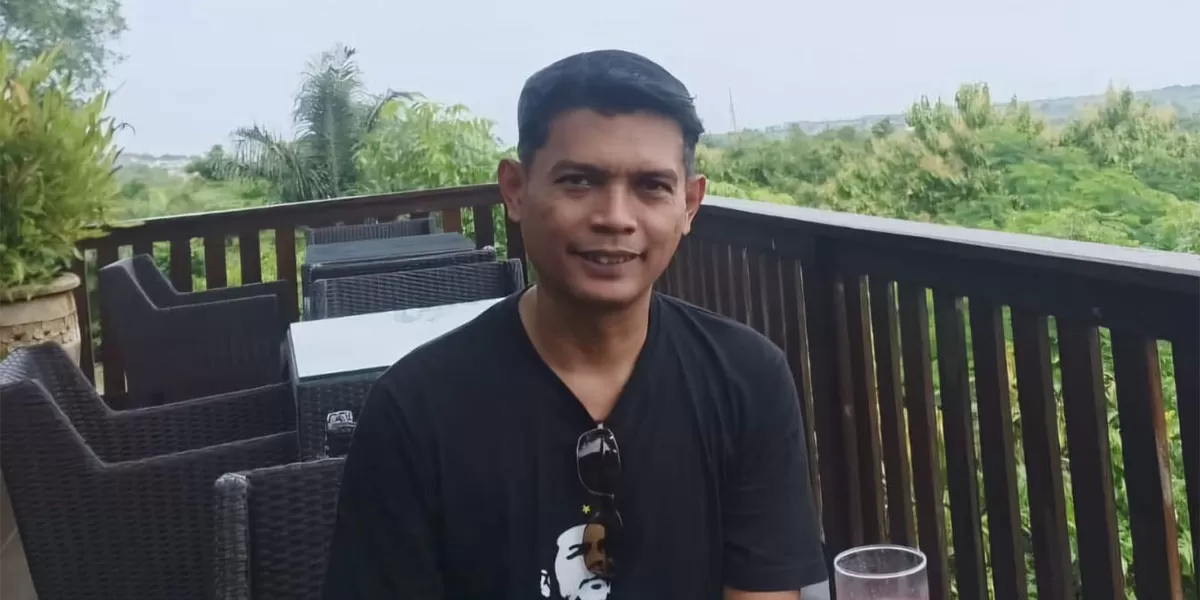 Ance Prasetyo dari Kelompok Pegiat Anti Korupsi mengungkap kajian soal tambang emas Tumpang Pitu Banyuwangi selaras dengan penyelidikan KPK. (Dok. Adatah.com)