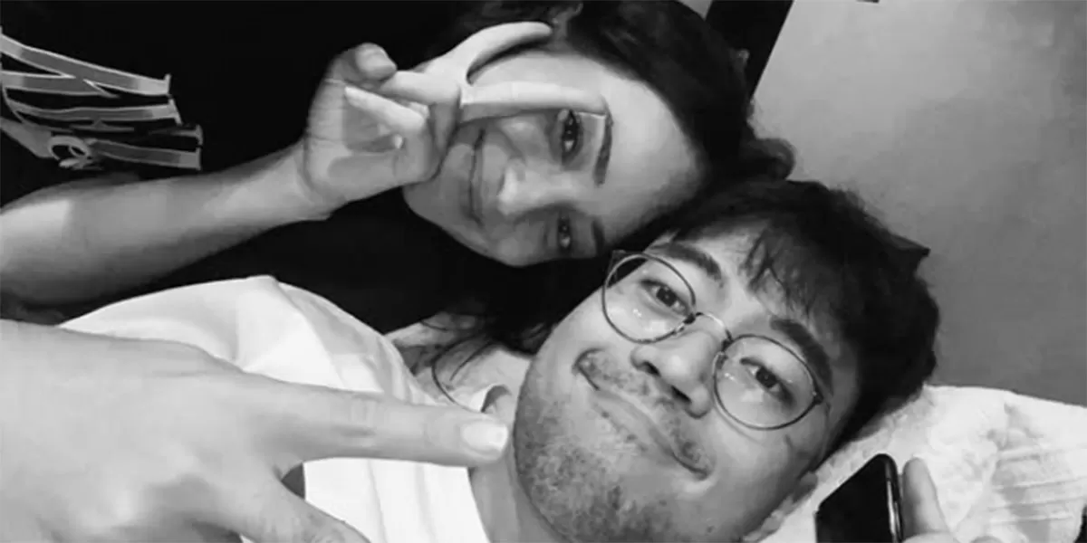 Enzy Storia mengenang momen terakhir bersama Vidi Aldiano sehari sebelum meninggal, saat sahabatnya hanya membalas dengan gerakan tangan.     (Instagram/enzystoria)