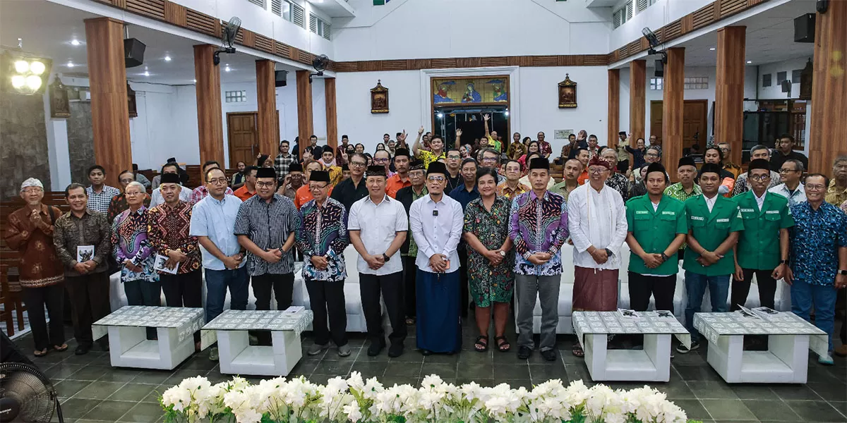 Ngabuburit lintas iman di Gereja Sleman bersama Gus Miftah menjadi ajakan terbuka untuk menjaga toleransi dan merawat kebinekaan. (Dok. Promedia)