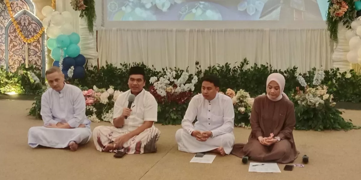 Direktur PT Karsa Abdi Husada dan jajaran RS Jasa Kartini menghadiri tasyakuran 29 tahun Rumah Sakit Jasa Kartini di Bale Karsa, Tasikmalaya. (Dok. Asep M.S)
