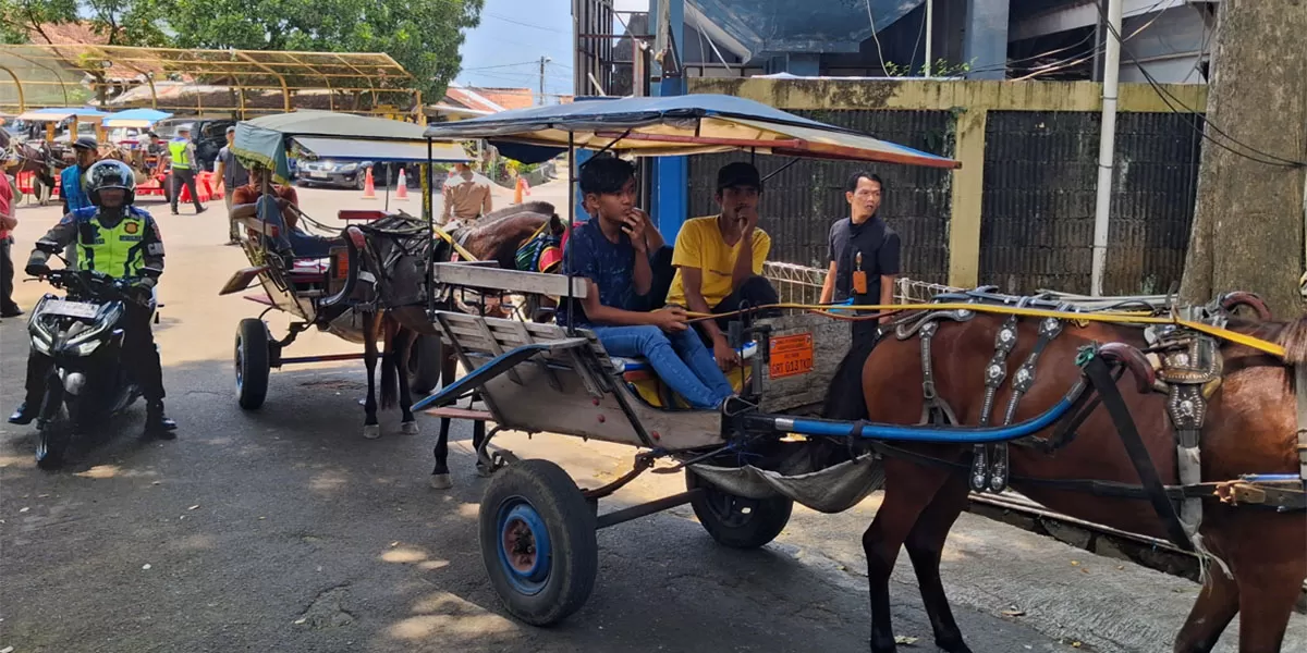 Kompensasi pengemudi angkutan tradisional di Jawa Barat Rp1,4 juta per orang disiapkan guna mendukung kelancaran arus mudik. (Dok. Humas Jabar)