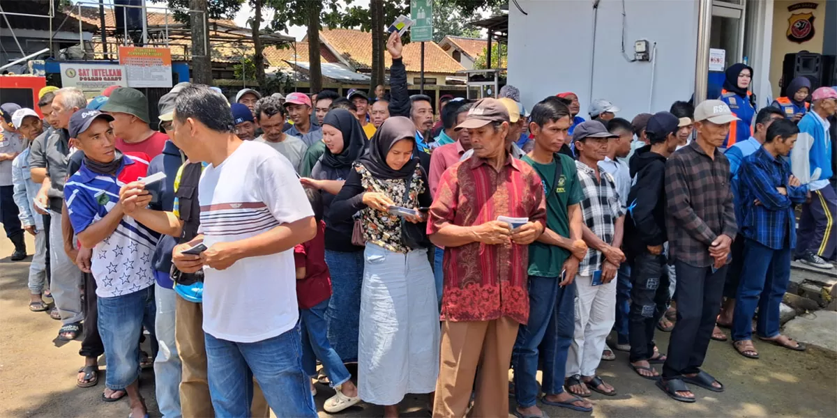 Foto ilustrasi -&nbsp;Penarik becak di Cirebon menerima kompensasi Rp1,4 juta dari Gubernur Jawa Barat dan siap mengikuti kebijakan pembatasan saat mudik. (Dok. Humas Jabar)