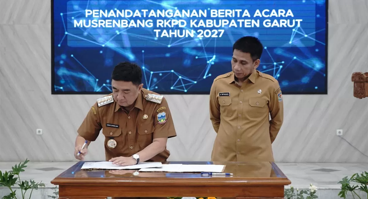 Bupati Garut Abdusy Syakur Amin dan&nbsp;Wamendagri Komjen Pol Purn Akhmad Wiyagus&nbsp;dalam&nbsp;Musrenbang RKPD 2027 Kabupaten Garut digelar Pemkab Garut Senin 16 Maret 2026. (Dok. Diskominfo Garut)