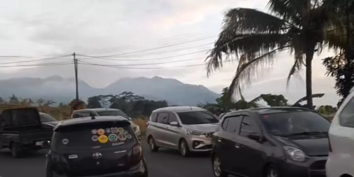 Macet parah jalur selatan Jabar, perjalanan Bandung Tasikmalaya capai 8 jam saat arus mudik Lebaran 1447 H padat dan hujan. (Dok. AMS)