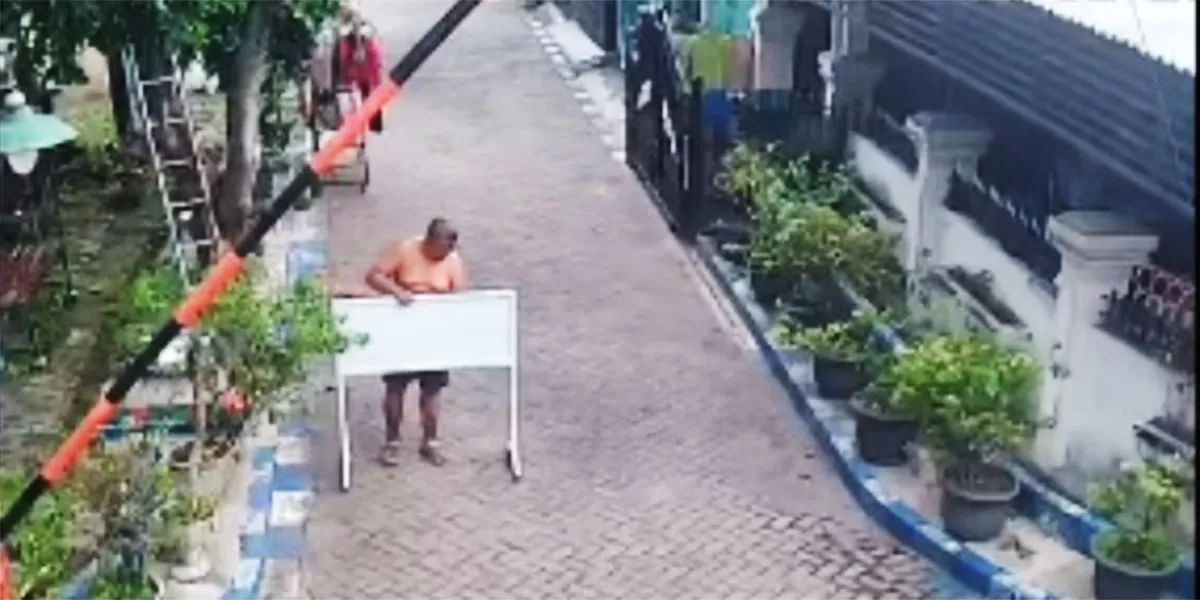 Viral penutupan jalan di Perum Sidokare Sidoarjo. Klaim akses pribadi dipersoalkan warga karena disebut fasum. (Instagram.com/@undercover.id)