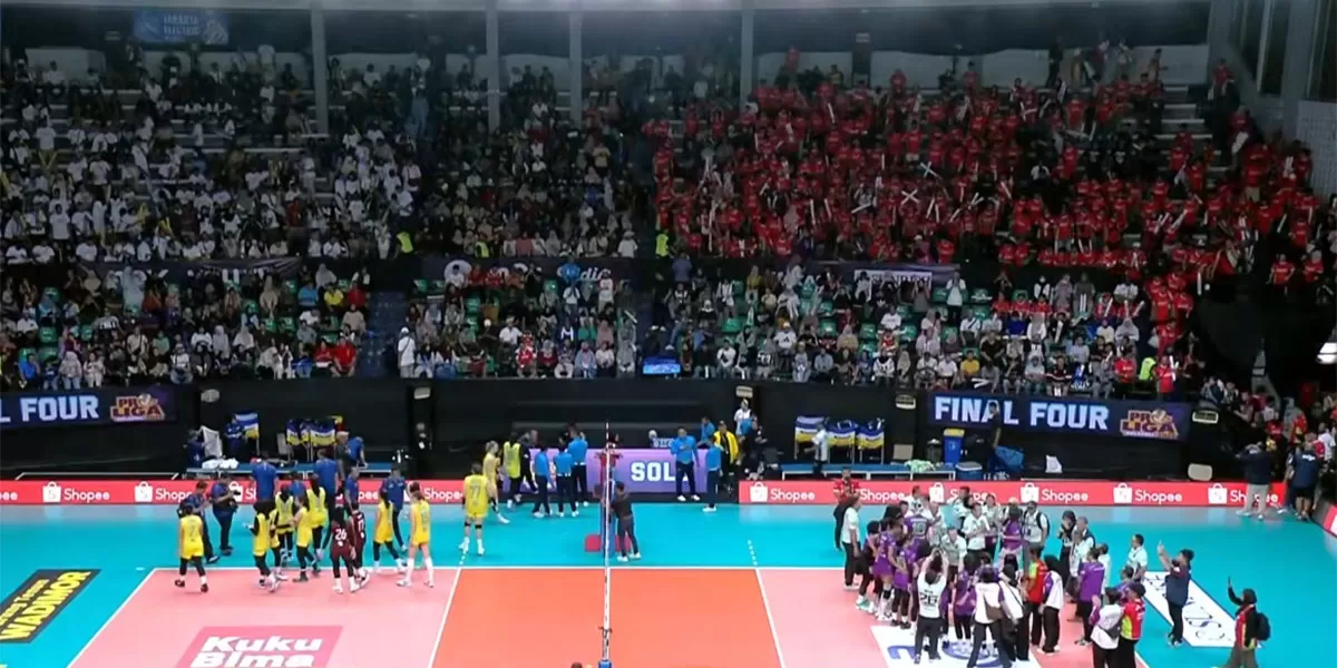 Jakarta Pertamina Enduro sukses bungkam Jakarta Electric PLN di Seri Solo. Kemenangan ini membuat persaingan Final Four Proliga 2026 makin memanas. (Tangkapan layar Vidio)